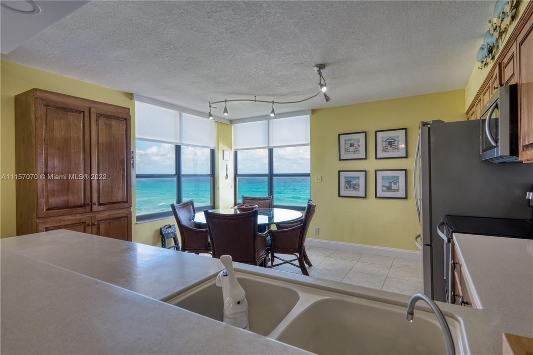 Recently Sold: $2,500,000 (2 beds, 2 baths, 2010 Square Feet)