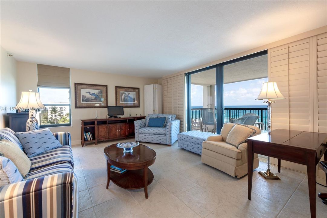 Recently Sold: $2,500,000 (2 beds, 2 baths, 2010 Square Feet)