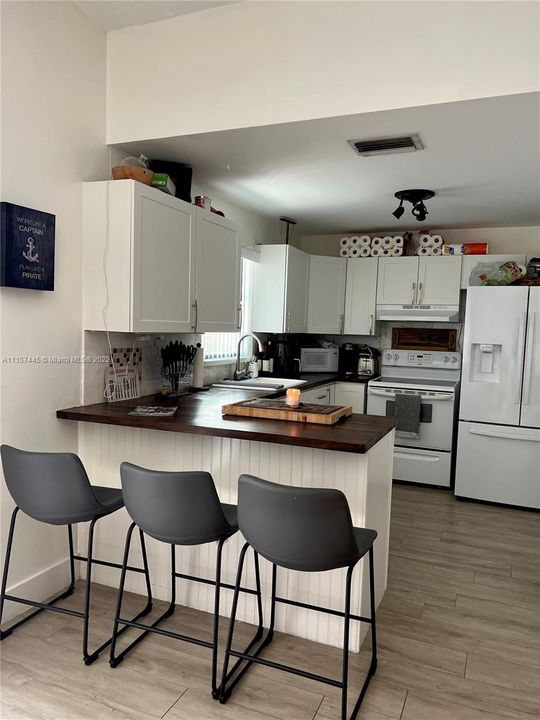 Recently Sold: $620,000 (2 beds, 1 baths, 0 Square Feet)