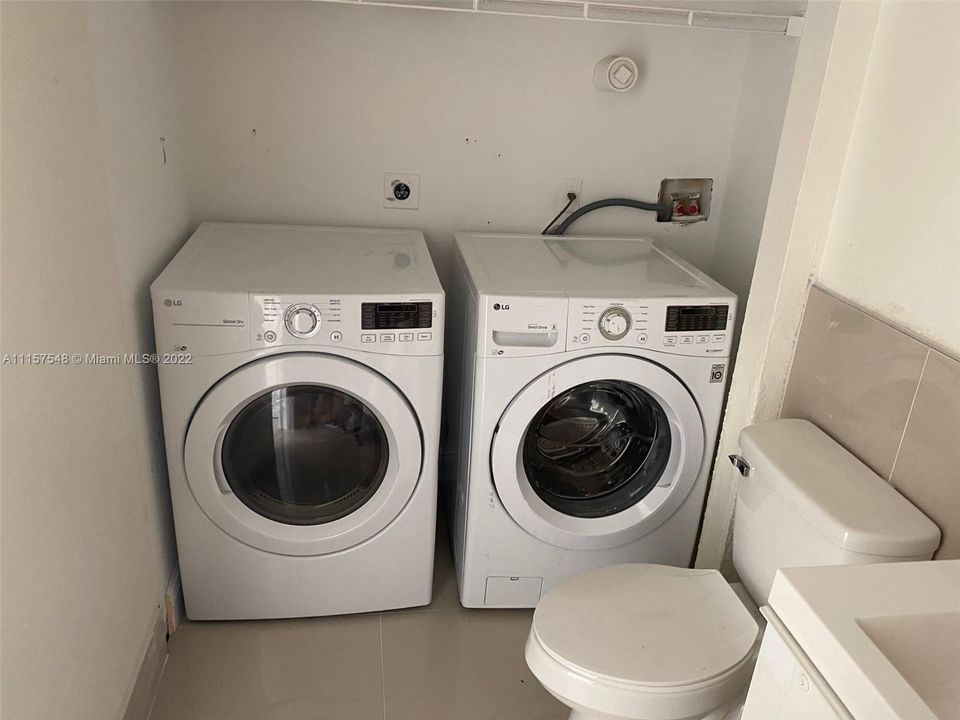 Recientemente alquilado: $1,650 (2 camas, 2 baños, 953 Pies cuadrados)