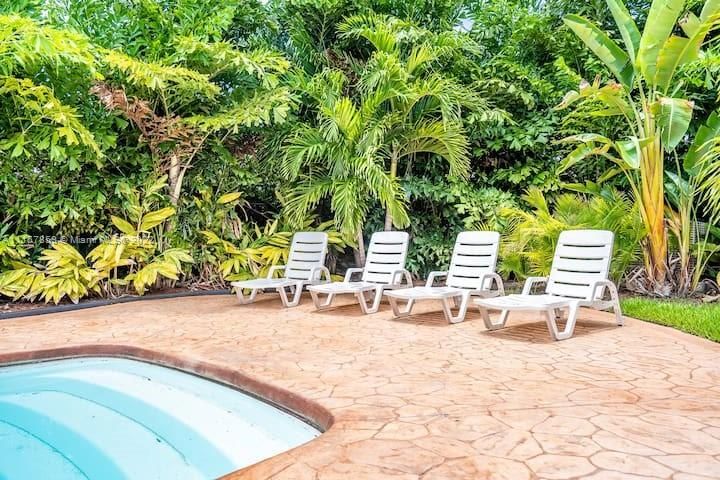 Recently Sold: $1,099,000 (0 beds, 0 baths, 2930 Square Feet)