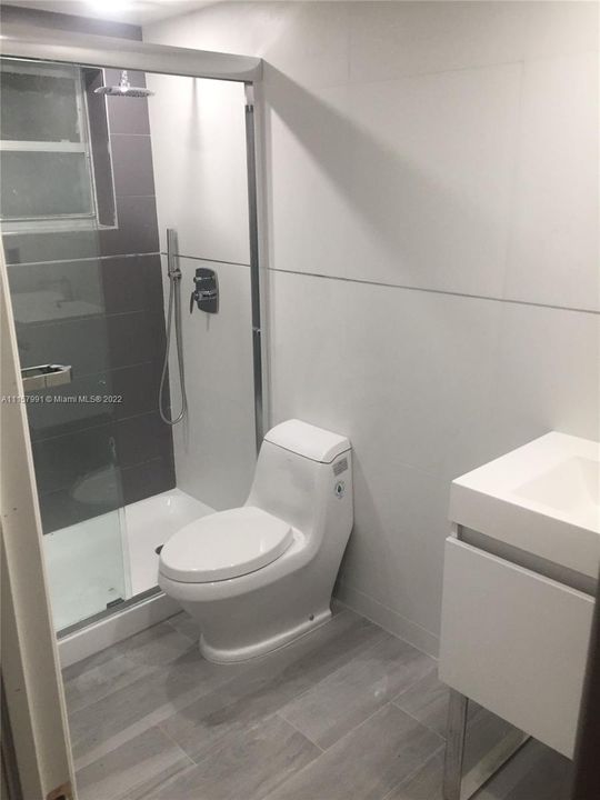 Recently Rented: $1,700 (2 beds, 2 baths, 1096 Square Feet)
