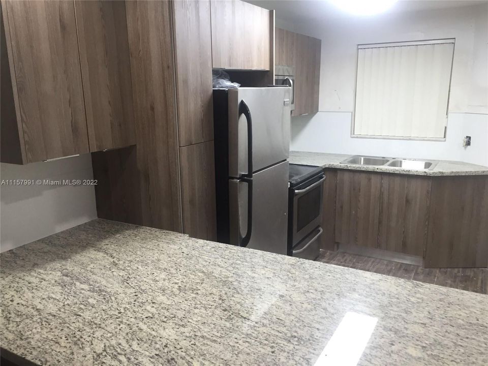 Recently Rented: $1,700 (2 beds, 2 baths, 1096 Square Feet)