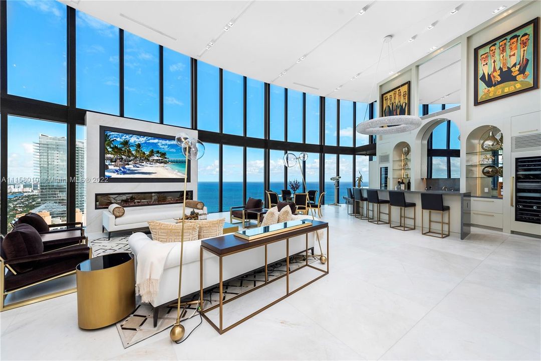 Recently Sold: $16,900,000 (4 beds, 5 baths, 6684 Square Feet)