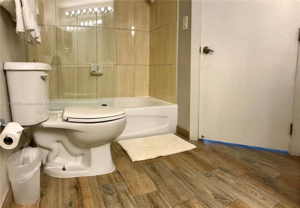 Recientemente alquilado: $3,800 (2 camas, 2 baños, 1048 Pies cuadrados)