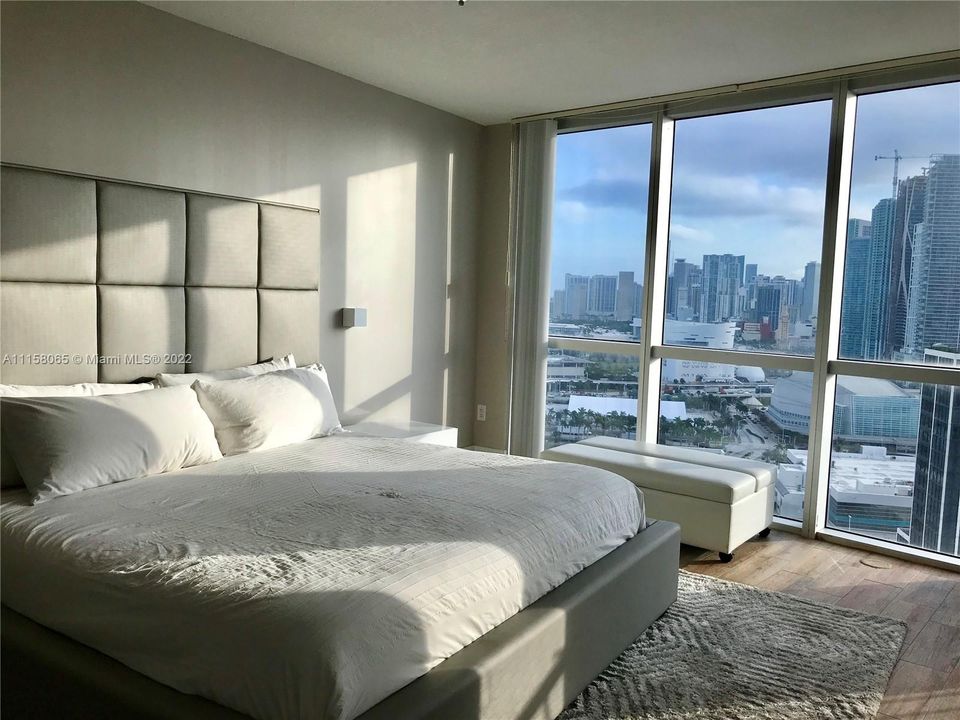 Recientemente alquilado: $3,800 (2 camas, 2 baños, 1048 Pies cuadrados)