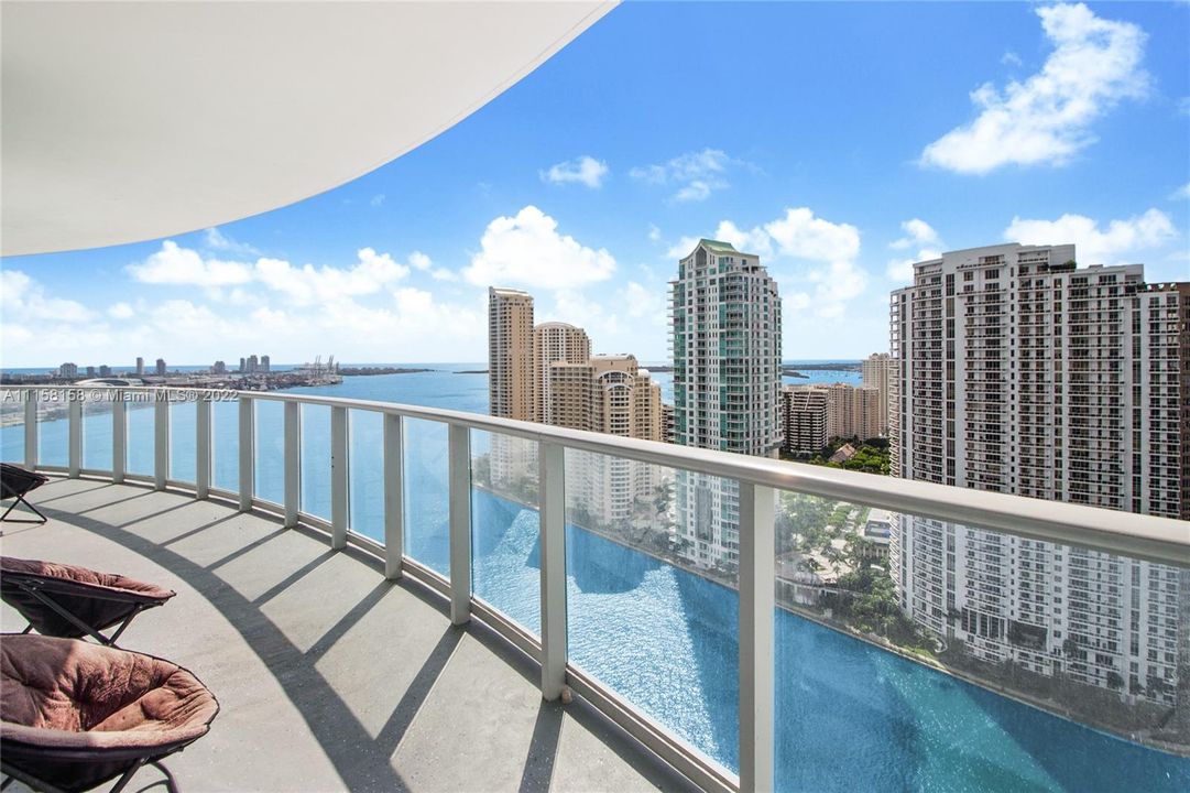 Недавно продано: $660,000 (2 спален, 2 ванн, 1091 Квадратных фут)