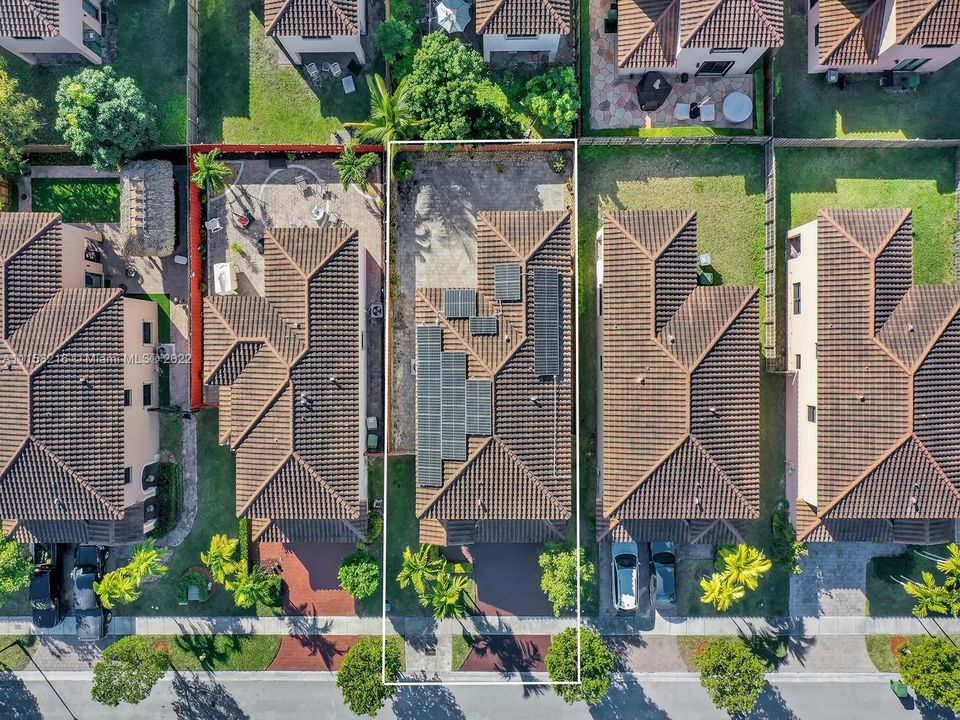 Recently Sold: $519,999 (5 beds, 2 baths, 2492 Square Feet)