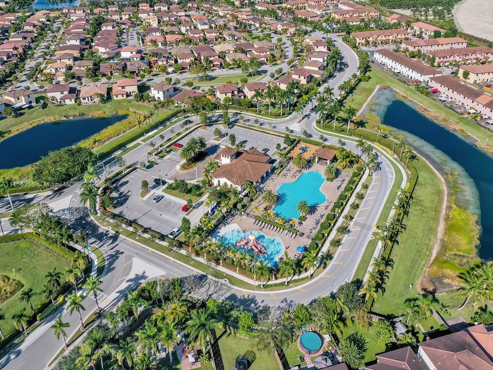 Recently Sold: $519,999 (5 beds, 2 baths, 2492 Square Feet)