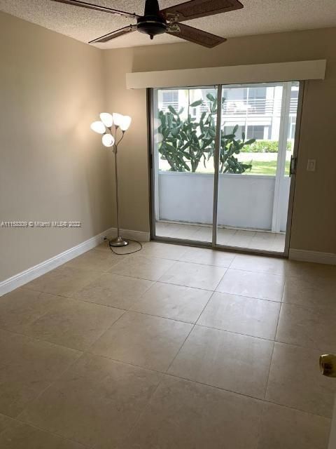 Recently Rented: $1,550 (2 beds, 1 baths, 835 Square Feet)