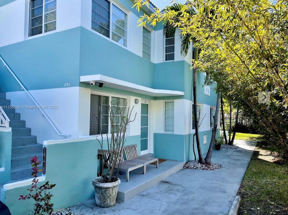 Recently Sold: $998,000 (0 beds, 0 baths, 2944 Square Feet)