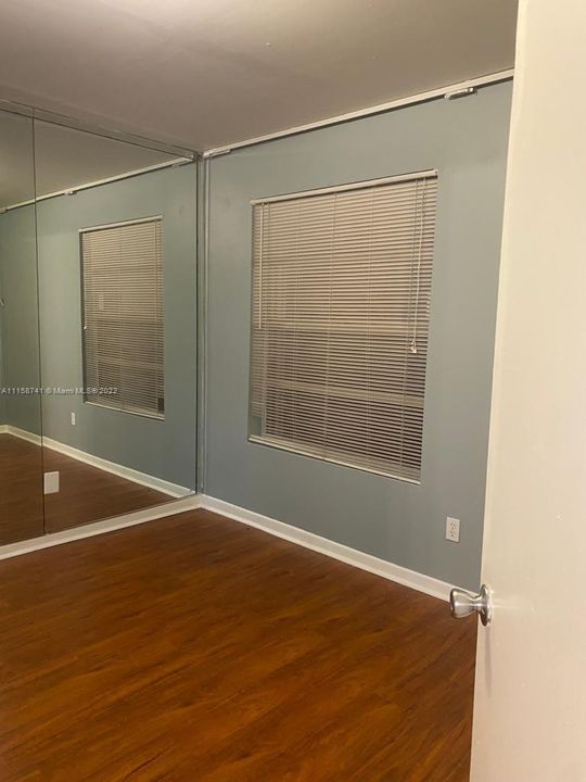 Recently Rented: $1,500 (1 beds, 1 baths, 693 Square Feet)