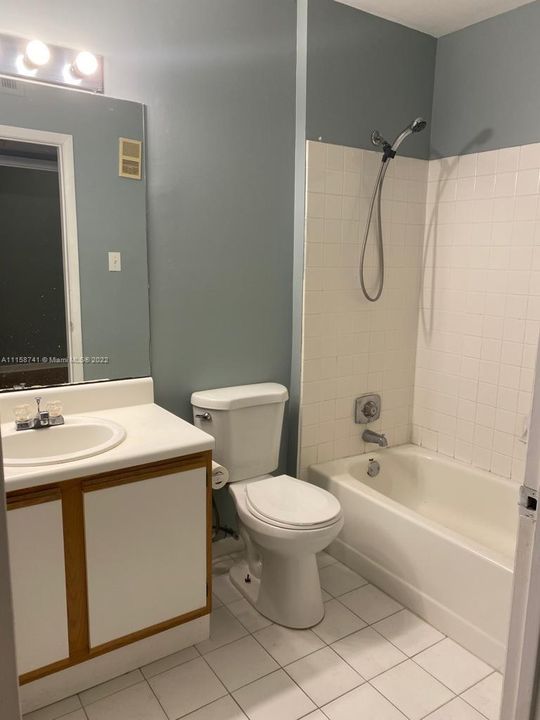 Recently Rented: $1,500 (1 beds, 1 baths, 693 Square Feet)