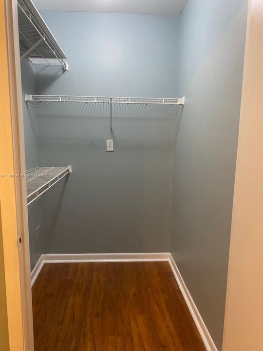 Recently Rented: $1,500 (1 beds, 1 baths, 693 Square Feet)