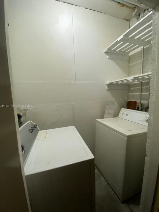 Recently Rented: $1,500 (1 beds, 1 baths, 693 Square Feet)