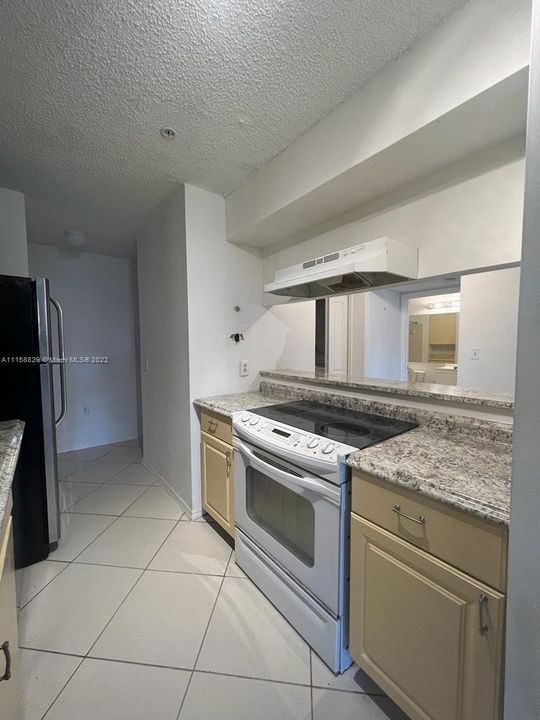 Recently Rented: $1,800 (2 beds, 2 baths, 1088 Square Feet)