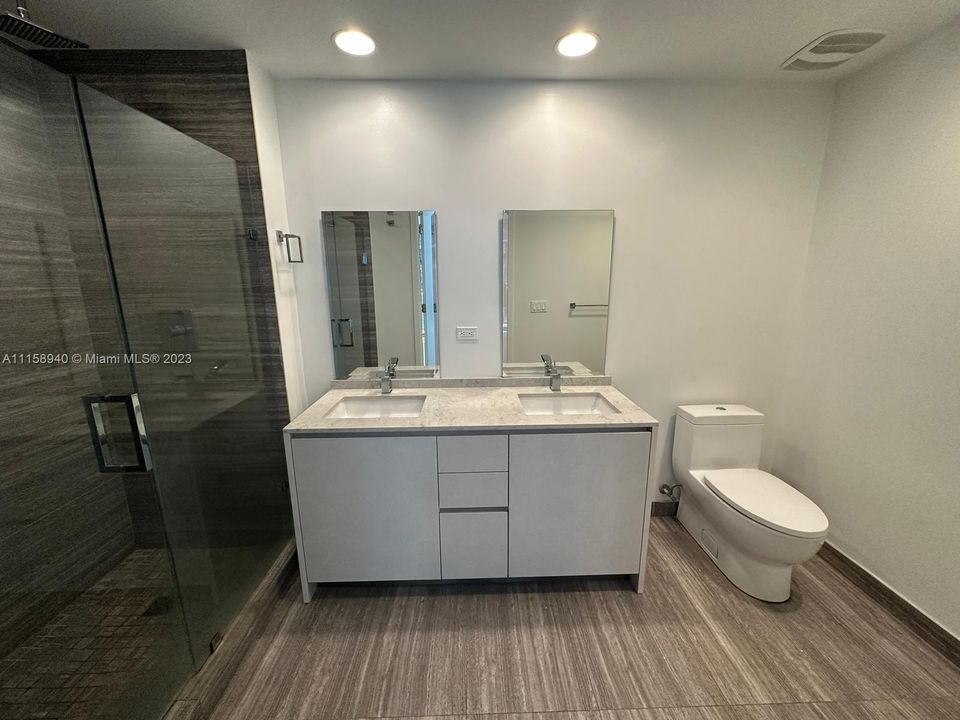 Recently Sold: $570,000 (1 beds, 1 baths, 759 Square Feet)