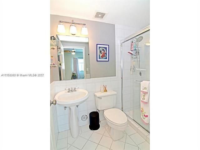 最近租的: $4,890 (3 贝兹, 3 浴室, 1430 平方英尺)