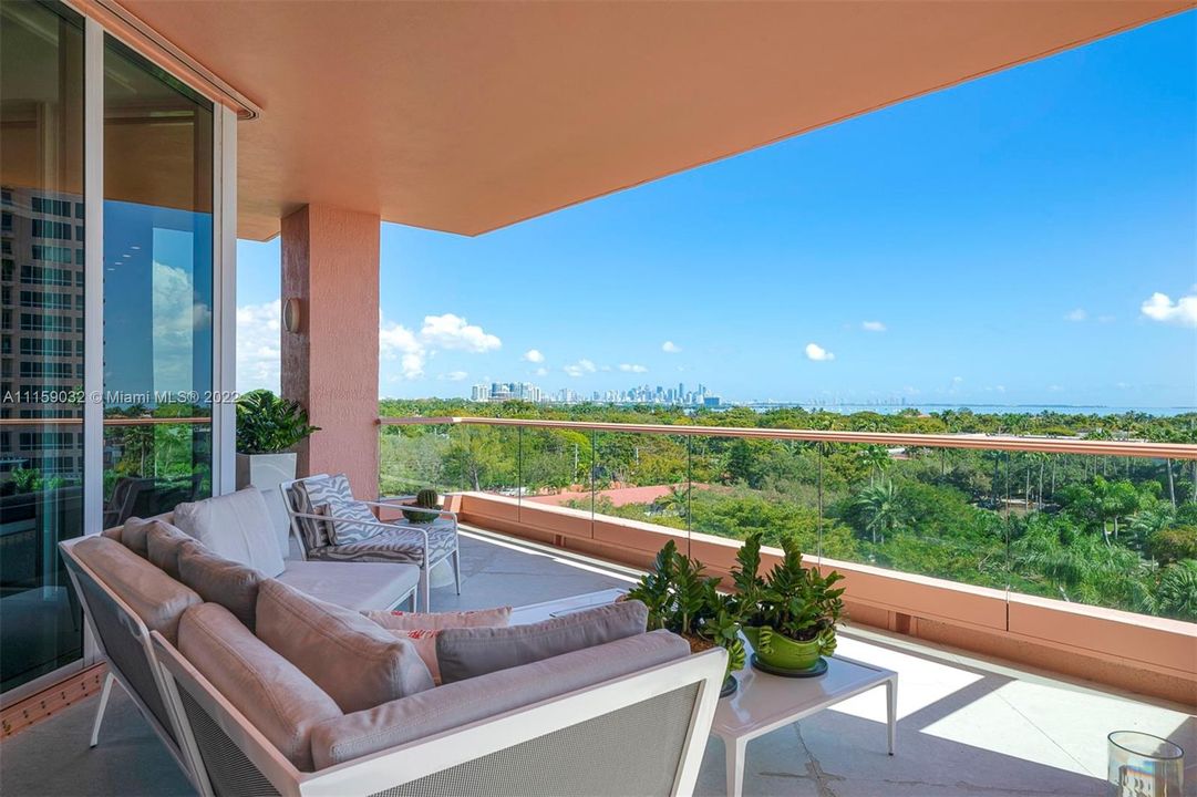 Recently Sold: $2,250,000 (2 beds, 3 baths, 2960 Square Feet)