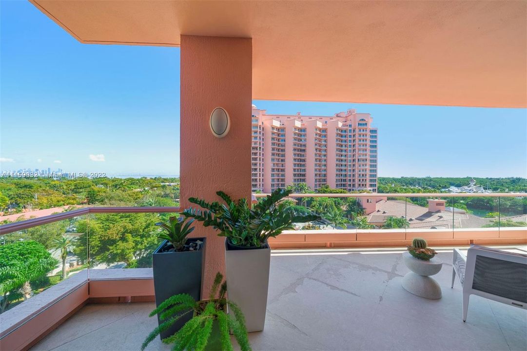Recently Sold: $2,250,000 (2 beds, 3 baths, 2960 Square Feet)