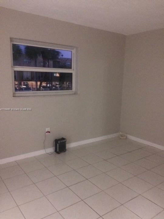 Recently Rented: $1,500 (1 beds, 1 baths, 583 Square Feet)
