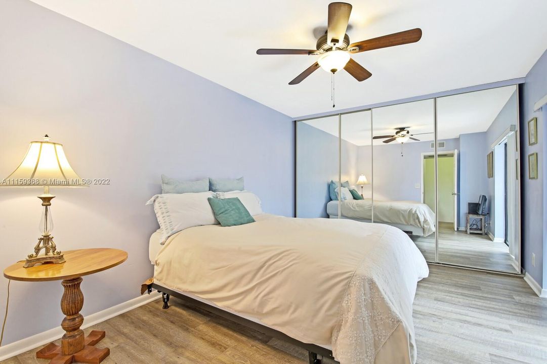 Vendido Recientemente: $270,000 (2 camas, 2 baños, 1288 Pies cuadrados)