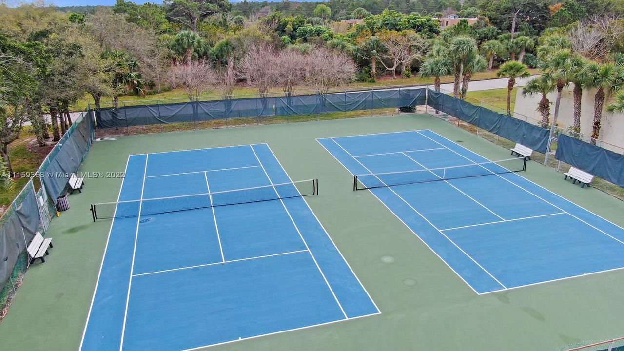 Vendido Recientemente: $270,000 (2 camas, 2 baños, 1288 Pies cuadrados)