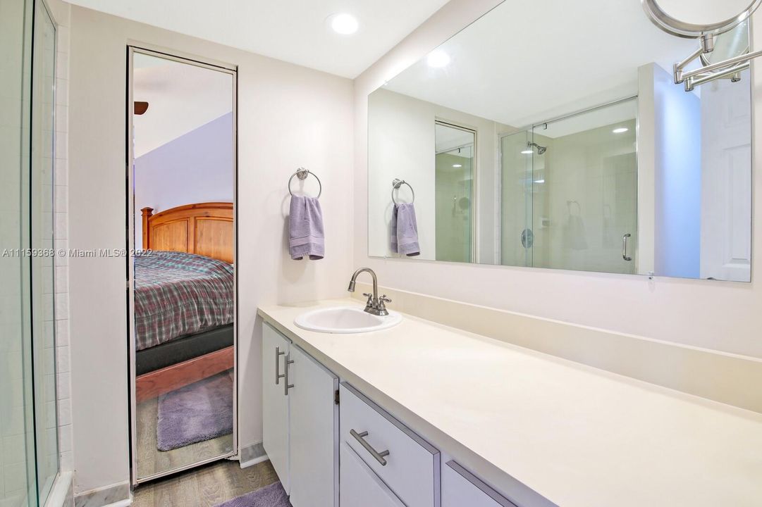 Vendido Recientemente: $270,000 (2 camas, 2 baños, 1288 Pies cuadrados)