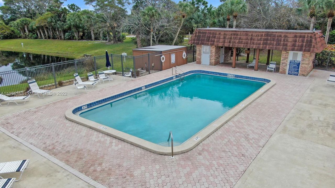 Vendido Recientemente: $270,000 (2 camas, 2 baños, 1288 Pies cuadrados)