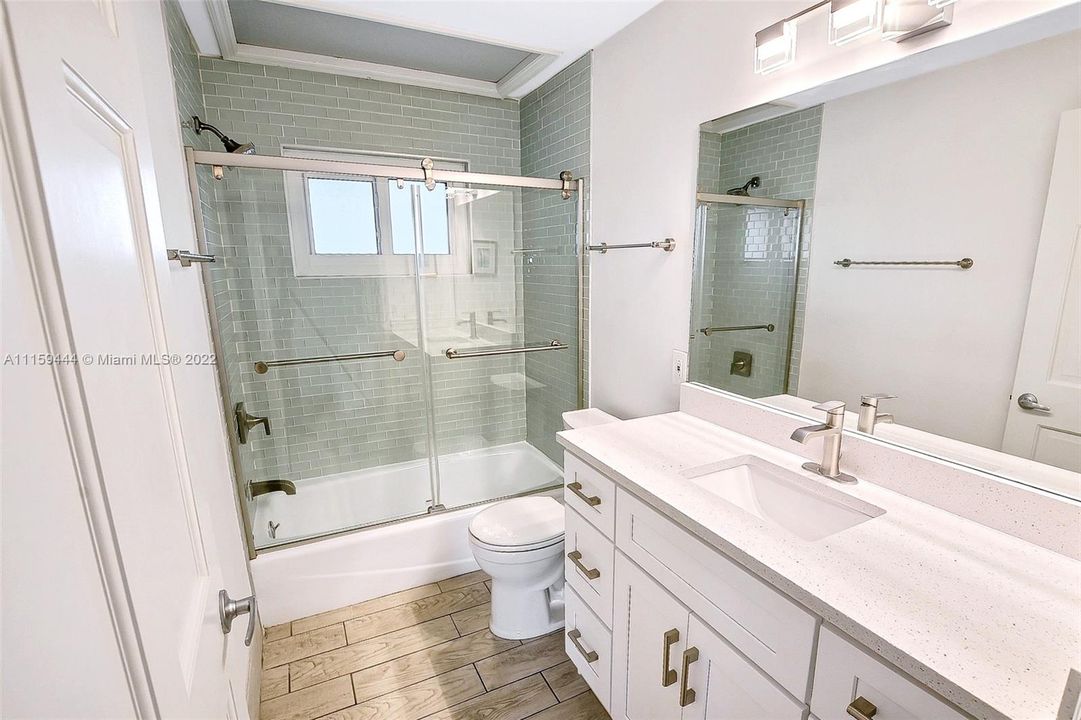 Recently Sold: $2,190,000 (2 beds, 2 baths, 1534 Square Feet)