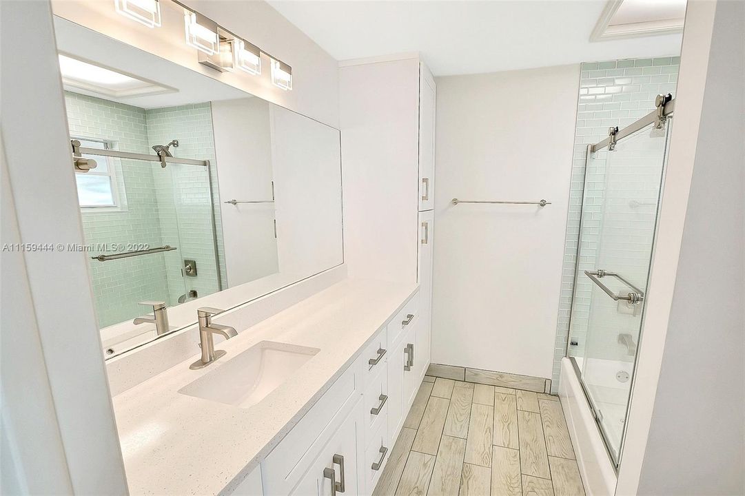 Recently Sold: $2,190,000 (2 beds, 2 baths, 1534 Square Feet)