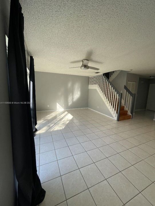 Recently Rented: $2,500 (3 beds, 2 baths, 1361 Square Feet)