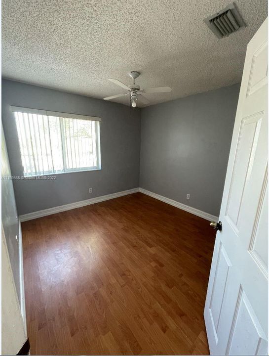 Recently Rented: $2,500 (3 beds, 2 baths, 1361 Square Feet)