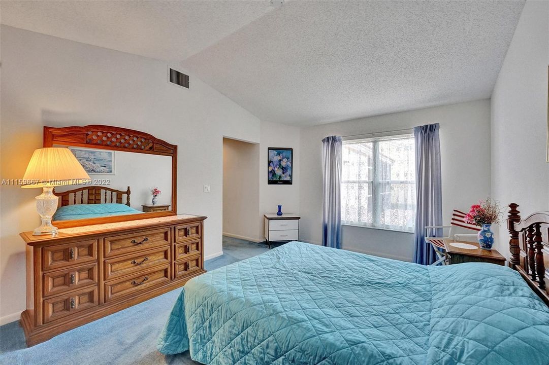 Recently Sold: $499,900 (3 beds, 2 baths, 1581 Square Feet)