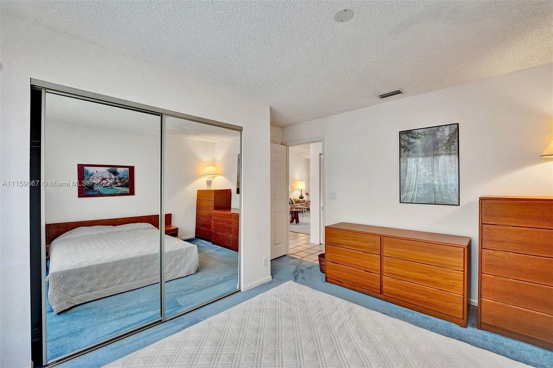 Recently Sold: $499,900 (3 beds, 2 baths, 1581 Square Feet)