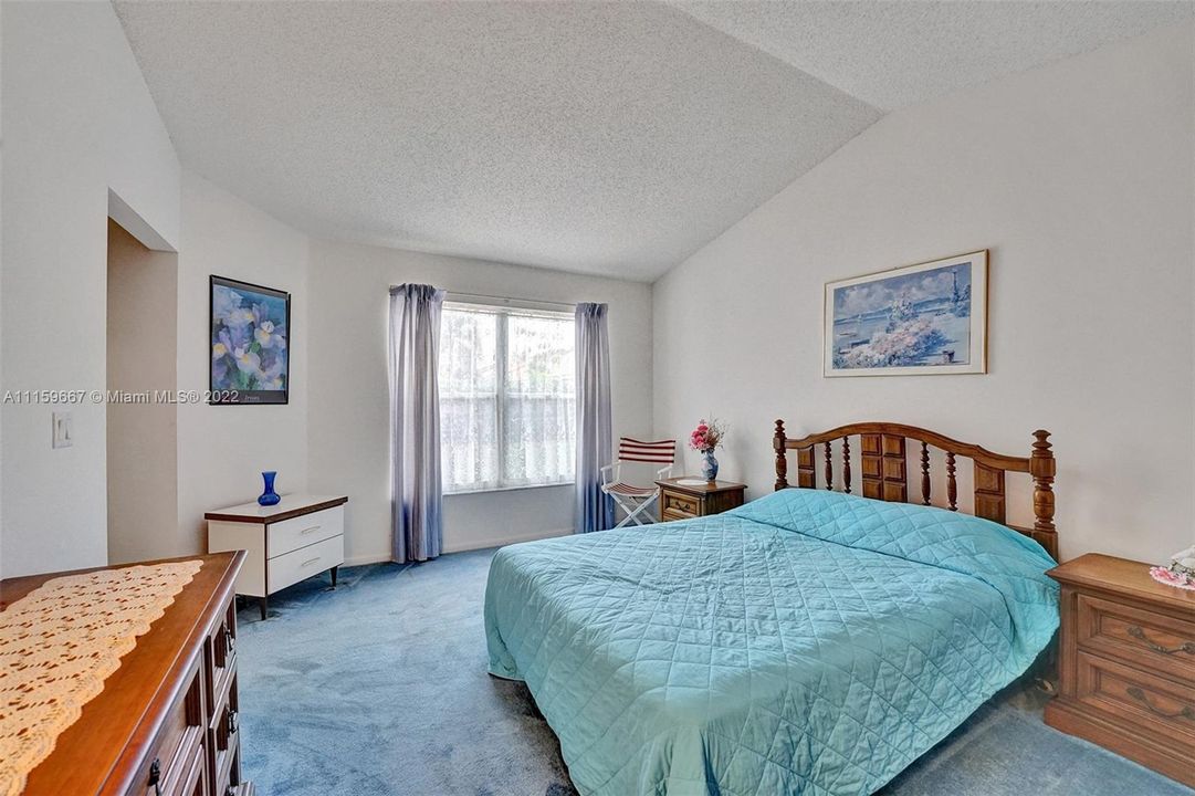 Recently Sold: $499,900 (3 beds, 2 baths, 1581 Square Feet)