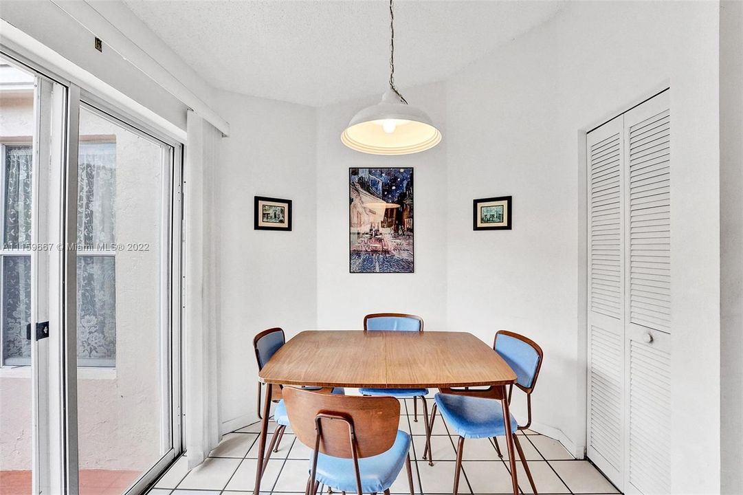 Recently Sold: $499,900 (3 beds, 2 baths, 1581 Square Feet)