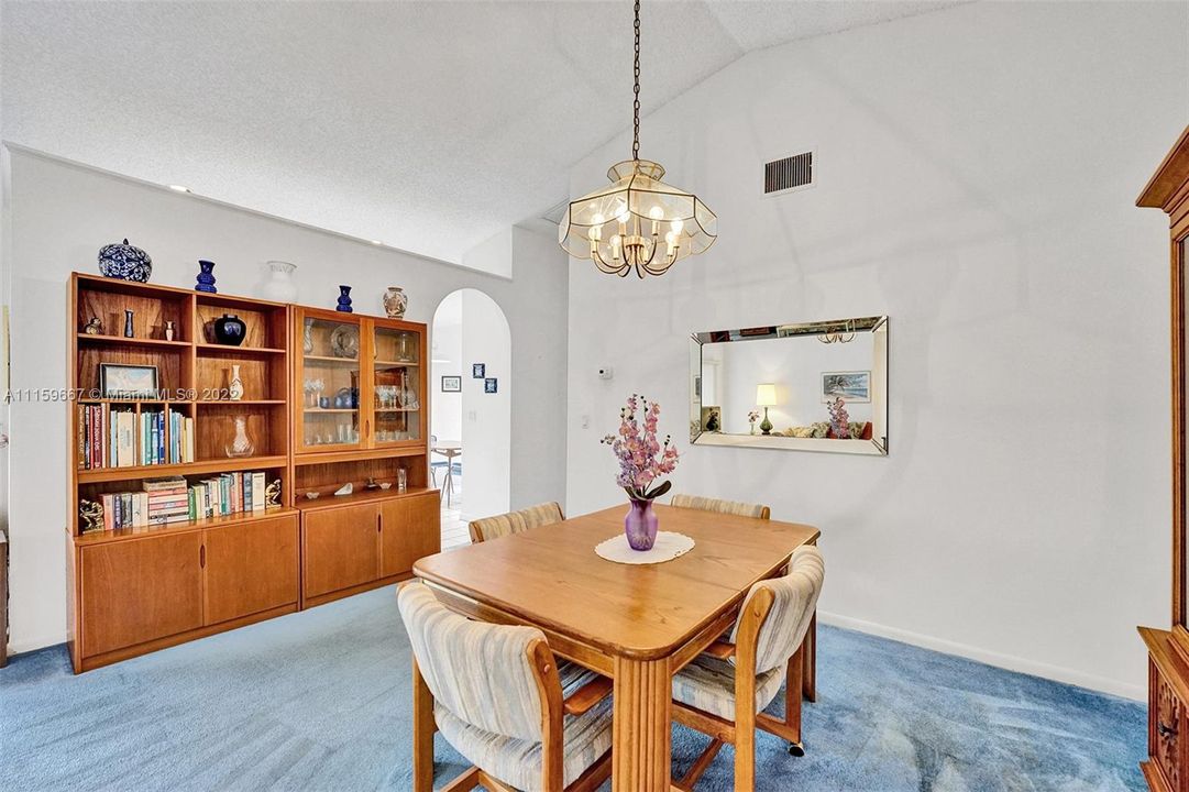 Recently Sold: $499,900 (3 beds, 2 baths, 1581 Square Feet)