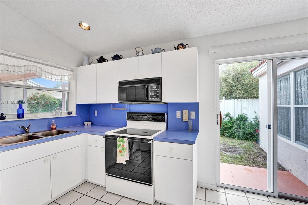 Recently Sold: $499,900 (3 beds, 2 baths, 1581 Square Feet)