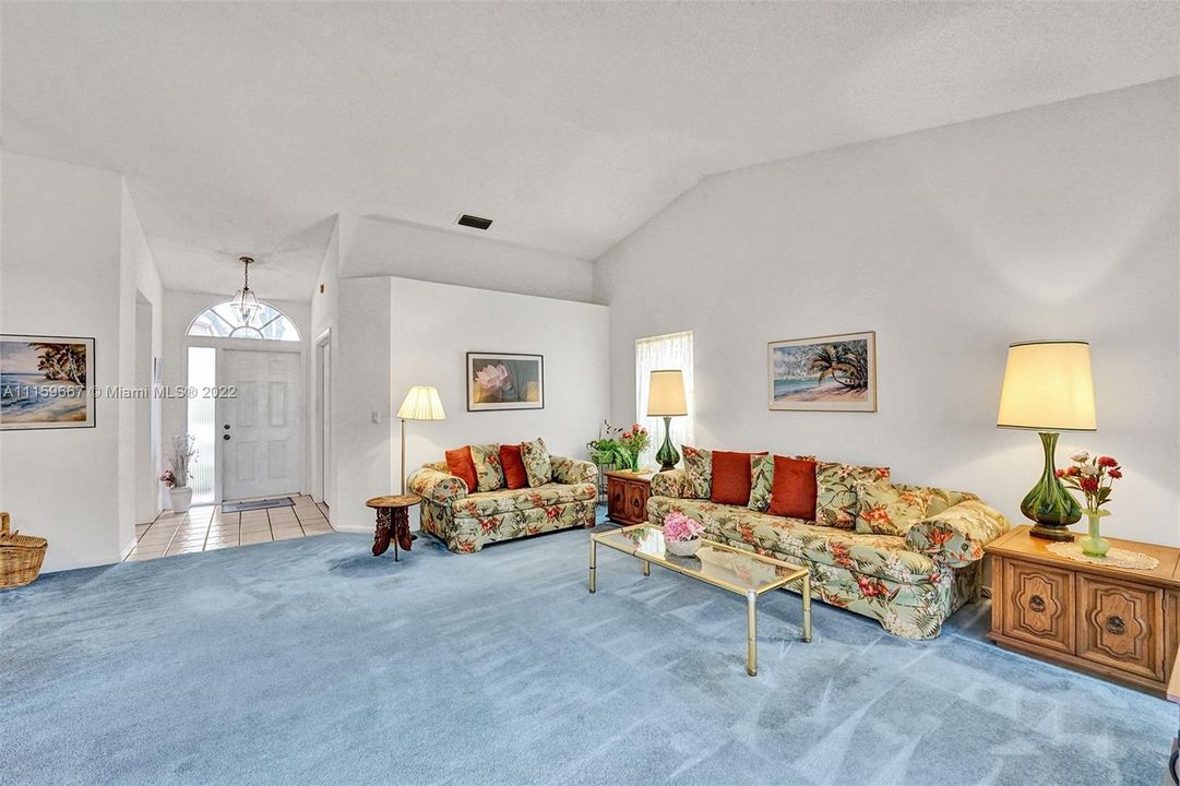 Recently Sold: $499,900 (3 beds, 2 baths, 1581 Square Feet)