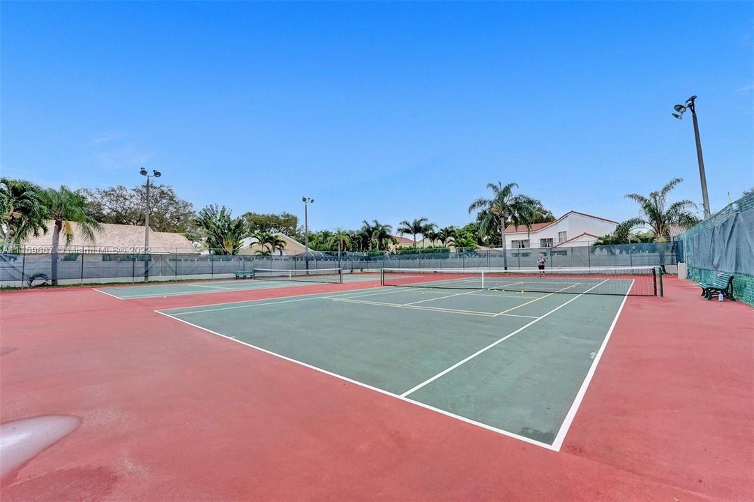 Recently Sold: $499,900 (3 beds, 2 baths, 1581 Square Feet)