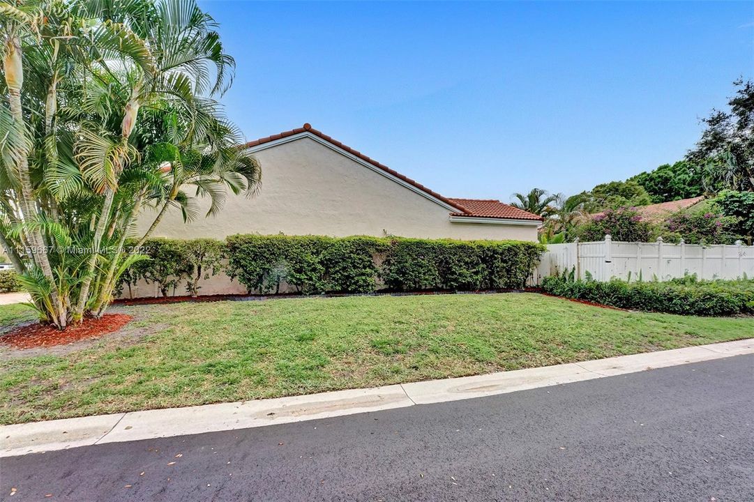 Recently Sold: $499,900 (3 beds, 2 baths, 1581 Square Feet)