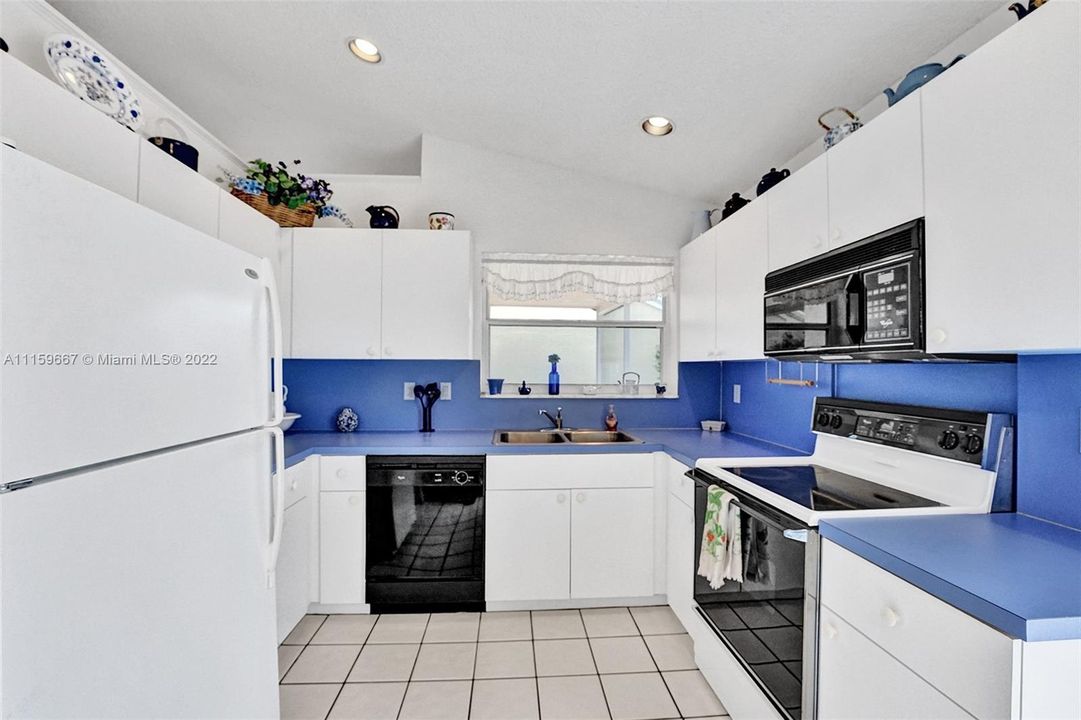 Recently Sold: $499,900 (3 beds, 2 baths, 1581 Square Feet)