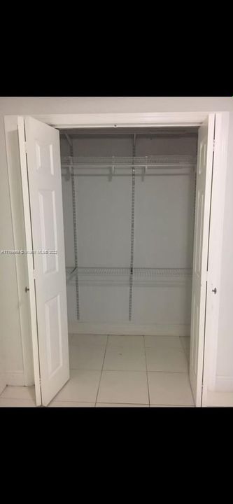 最近售出: $110,000 (4 贝兹, 3 浴室, 0 平方英尺)