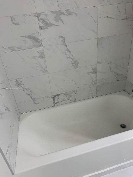 最近售出: $110,000 (4 贝兹, 3 浴室, 0 平方英尺)