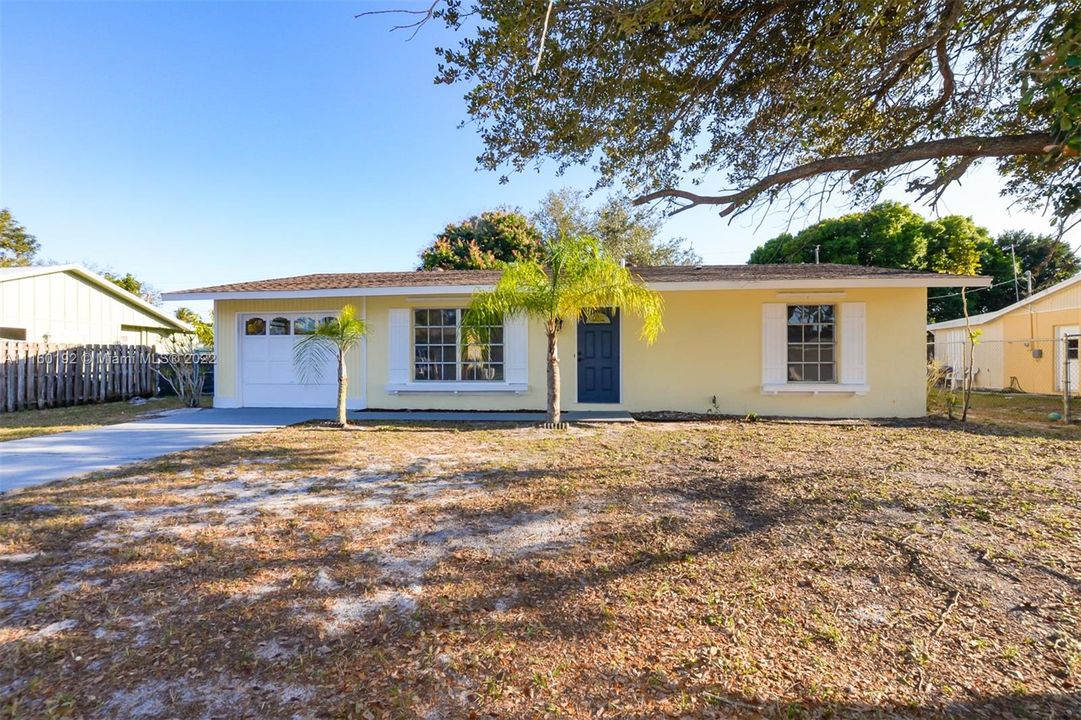 Recently Sold: $299,000 (3 beds, 2 baths, 1306 Square Feet)