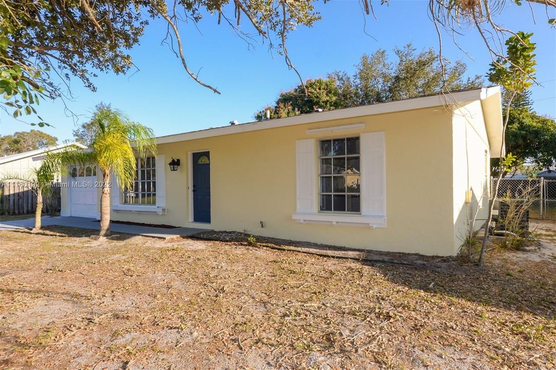 Recently Sold: $299,000 (3 beds, 2 baths, 1306 Square Feet)