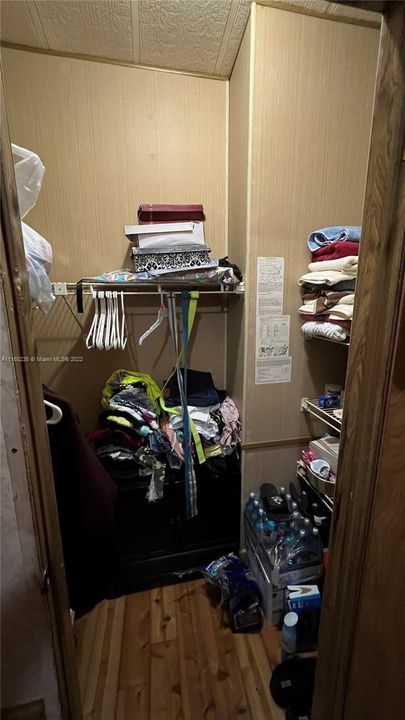 Walk-in closet