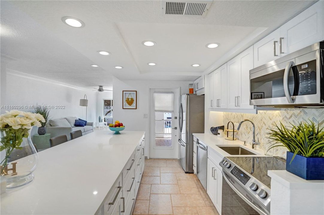 最近售出: $895,000 (3 贝兹, 2 浴室, 1740 平方英尺)