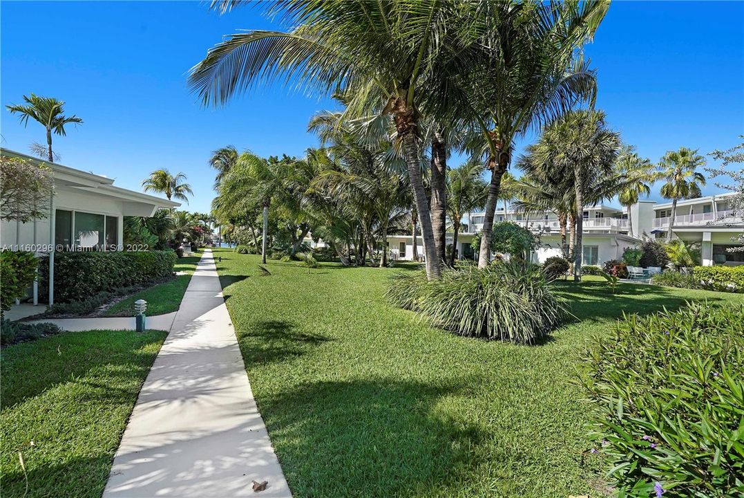 最近售出: $895,000 (3 贝兹, 2 浴室, 1740 平方英尺)